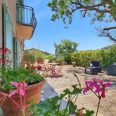 La Maison Du Bonheur Bed & Breakfast Cotignac