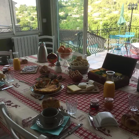 Bed & Breakfast La Maison Du Bonheur Cotignac