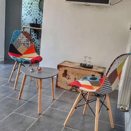 Bed & Breakfast La Maison Du Bonheur *